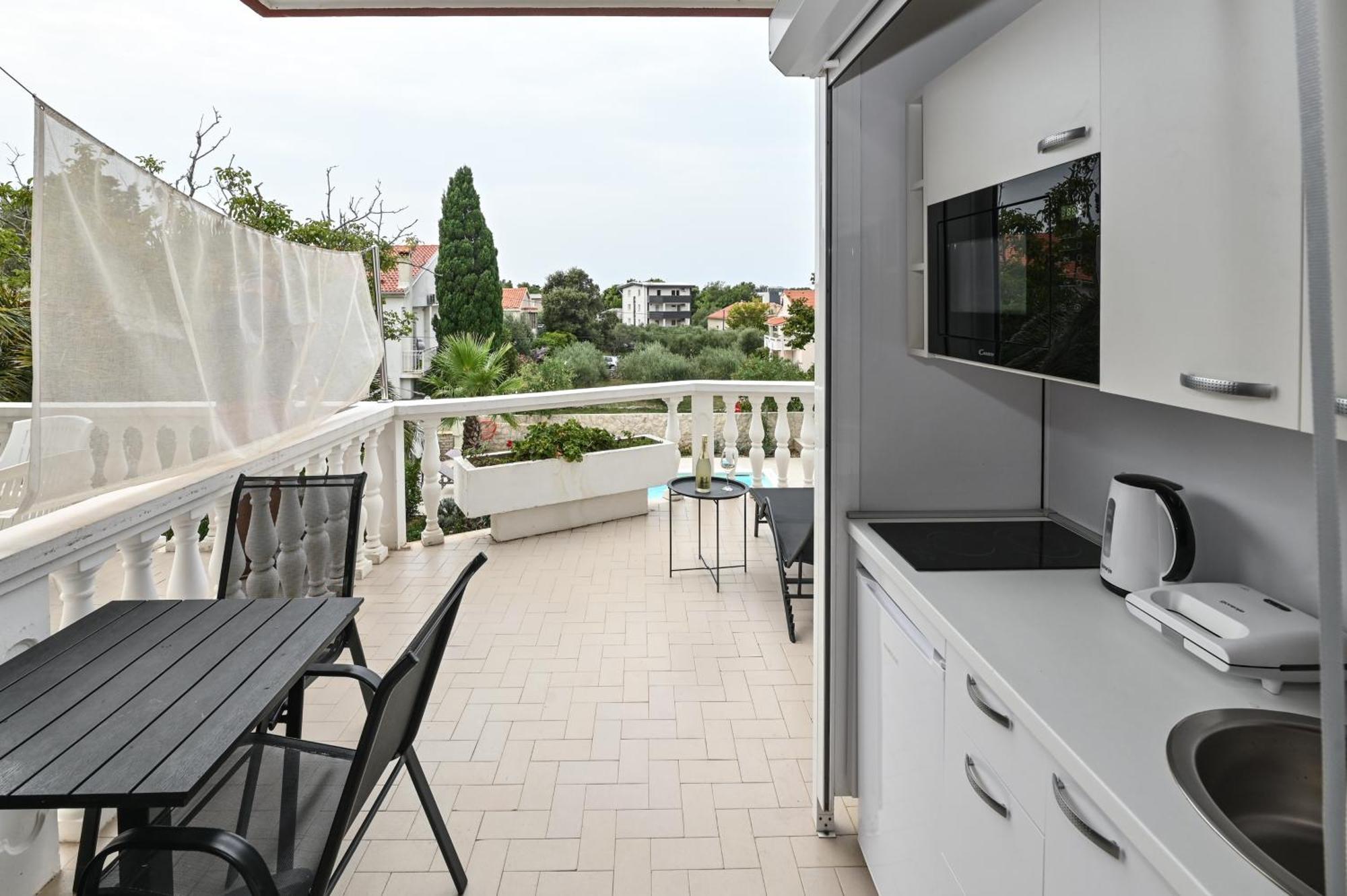 Seagull Pool Apartments & Studios Novalja Extérieur photo