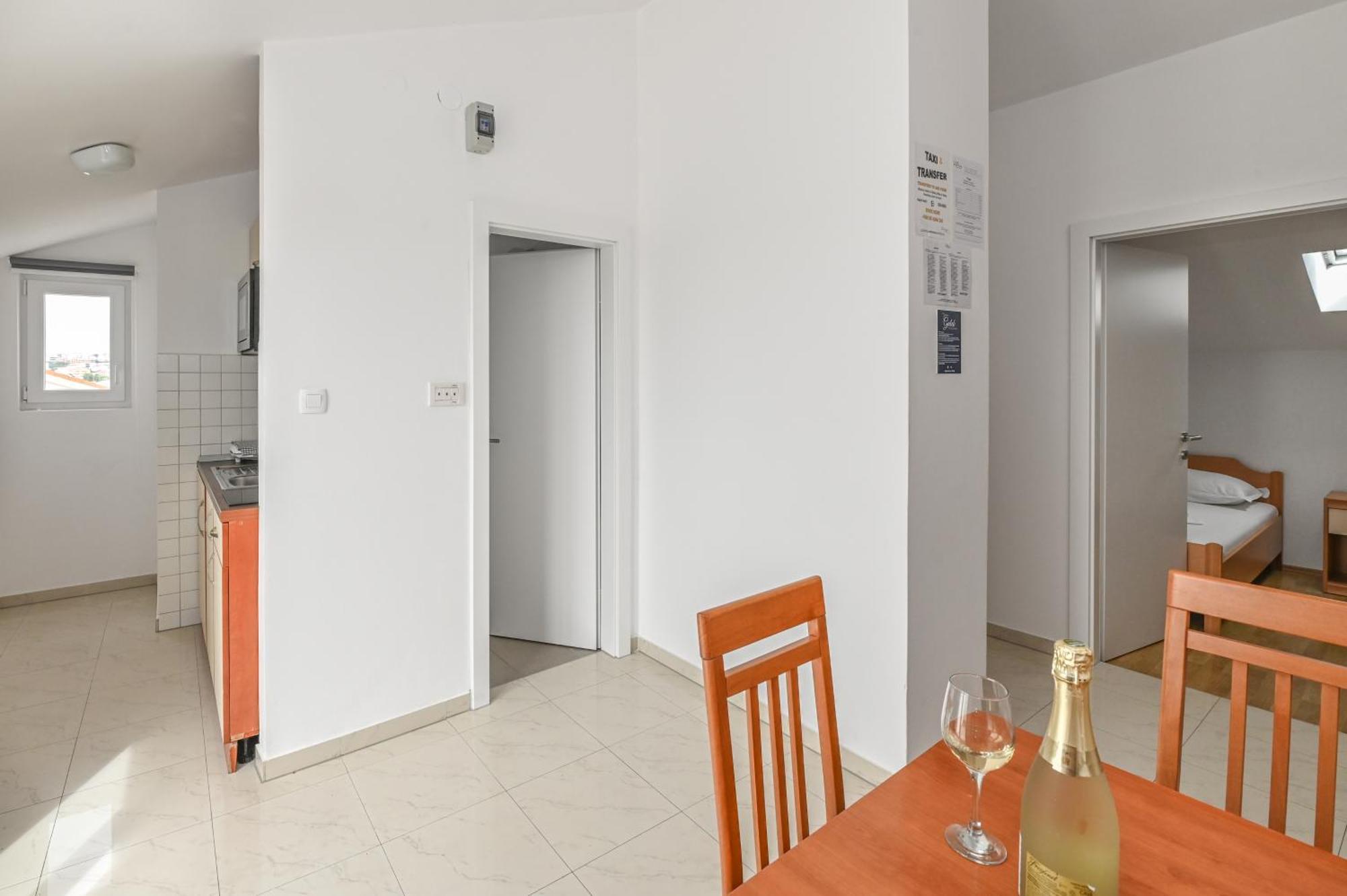 Seagull Pool Apartments & Studios Novalja Chambre photo