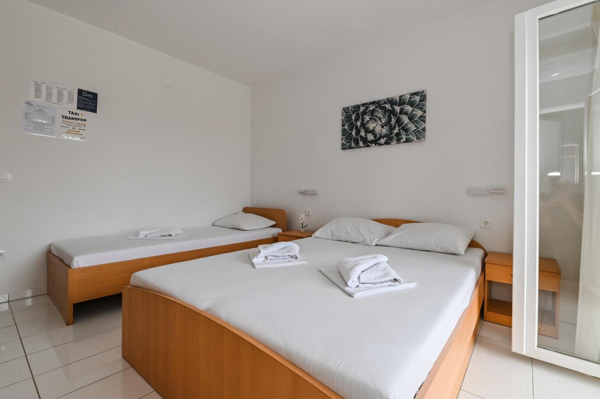 Seagull Pool Apartments & Studios Novalja Chambre photo